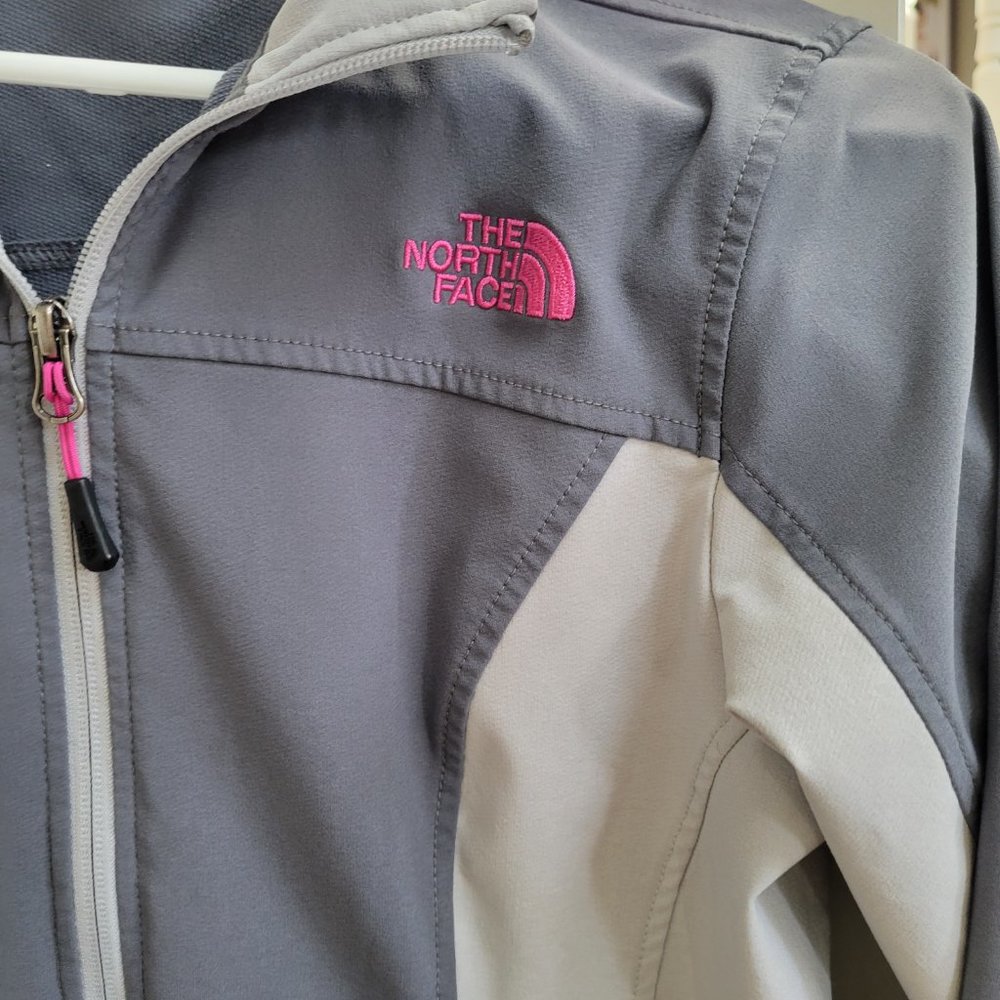 North Face Soft Shell Jacket - image 5